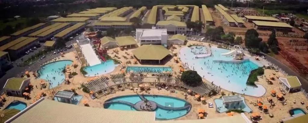 Aparthotel L'acqua Diroma Oficial - Parque Com Piscina De Ondas Exclusiva 3*
