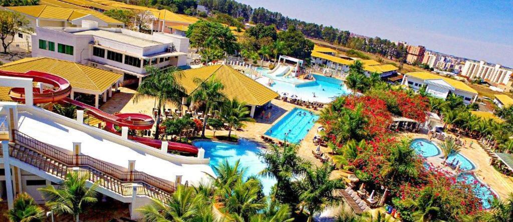 L'acqua Diroma Oficial - Parque Com Piscina De Ondas Exclusiva